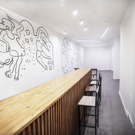 Hostel Myd La Latina Madrid Exteriör bild
