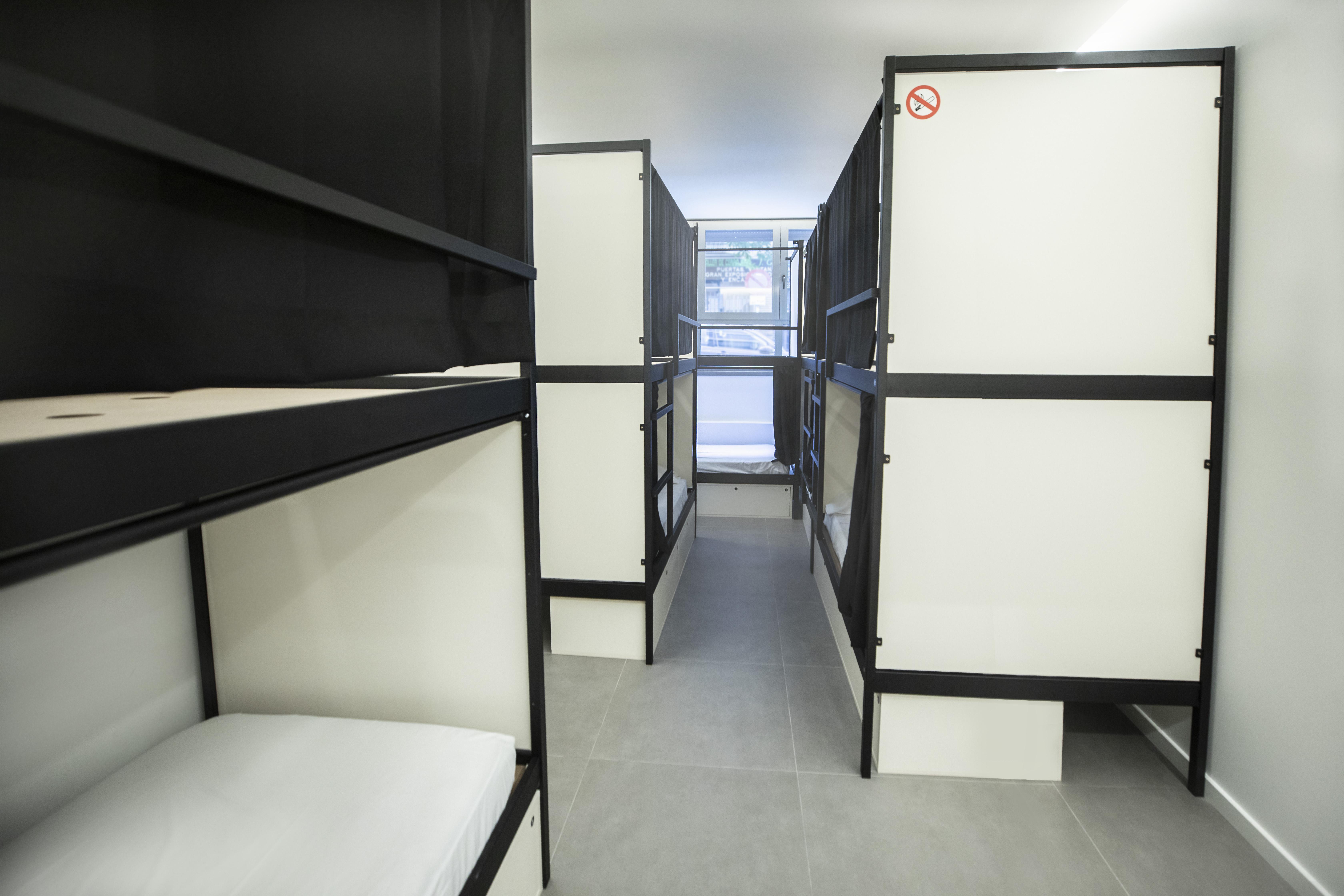 Hostel Myd La Latina Madrid Exteriör bild